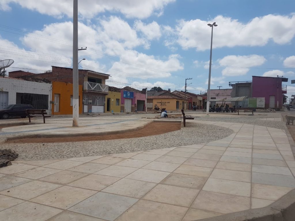 Com obras das praças avançadas, prefeitura autoriza o início da requalificação do Corredor Central