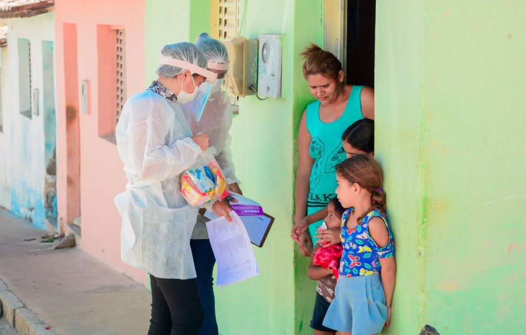 Assistência Social entrega kits às famílias do Paif e do Serviço de Convivência